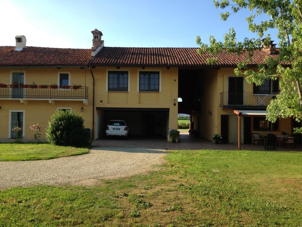 Quattro Gatti Bed and Breakfast Airasca Exteriör bild