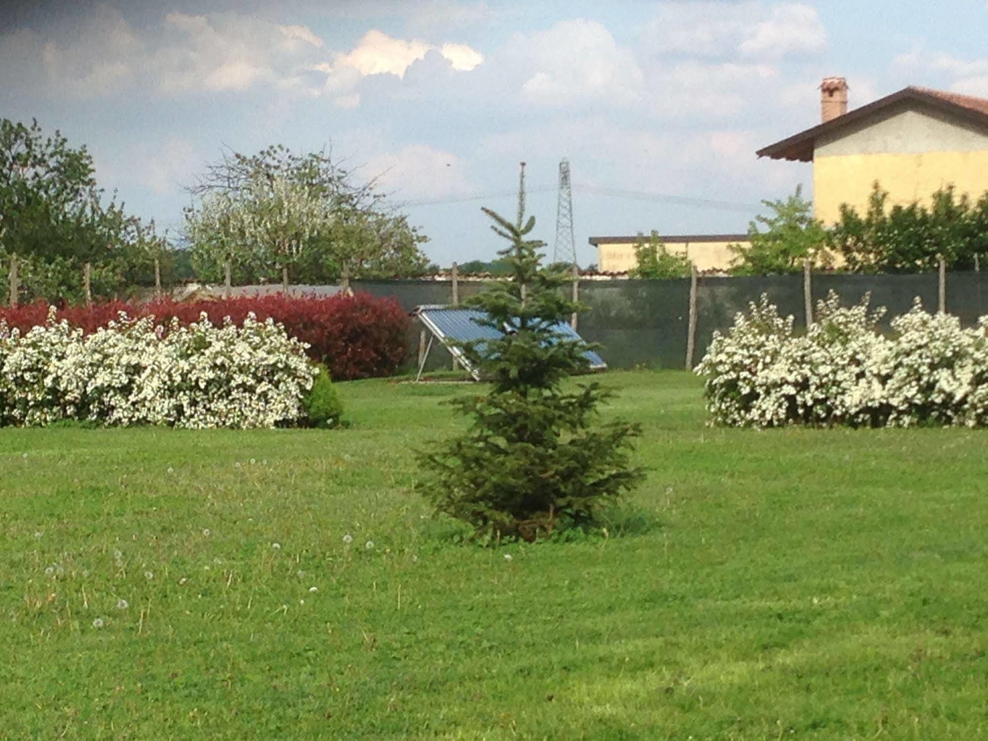 Quattro Gatti Bed and Breakfast Airasca Exteriör bild